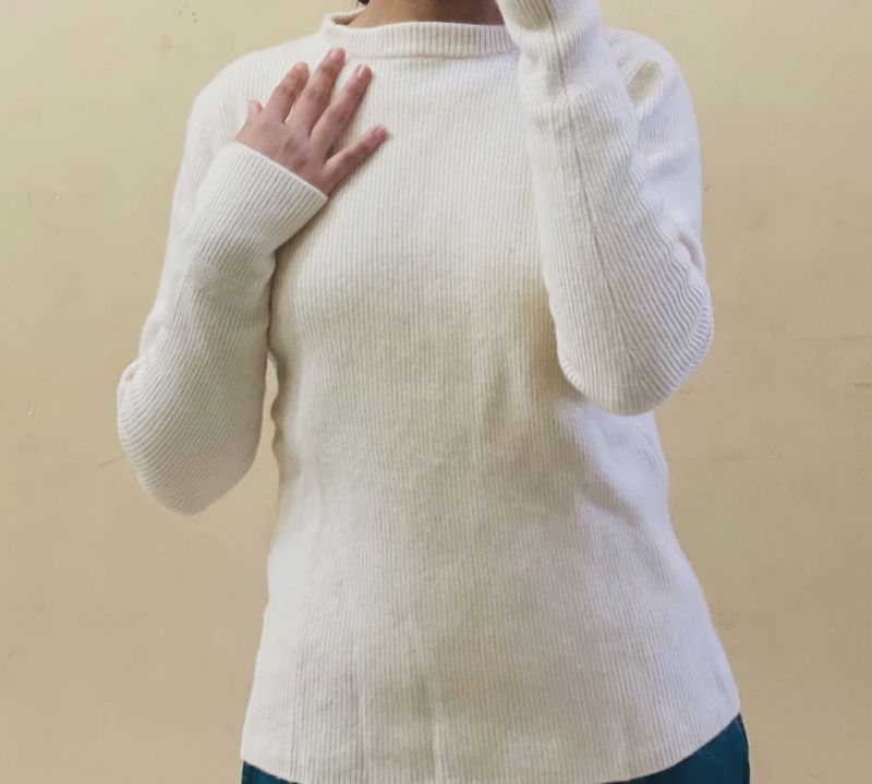 Comfortable Cream Knit Sweater