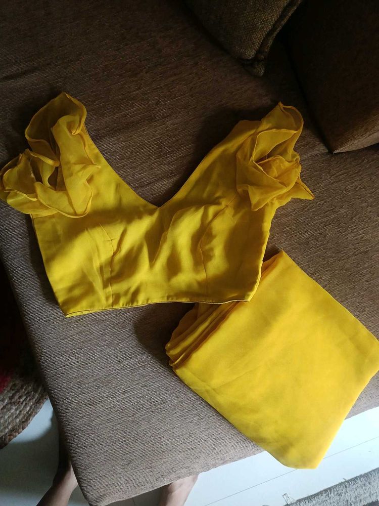Elegant Yellow Saree Blouse