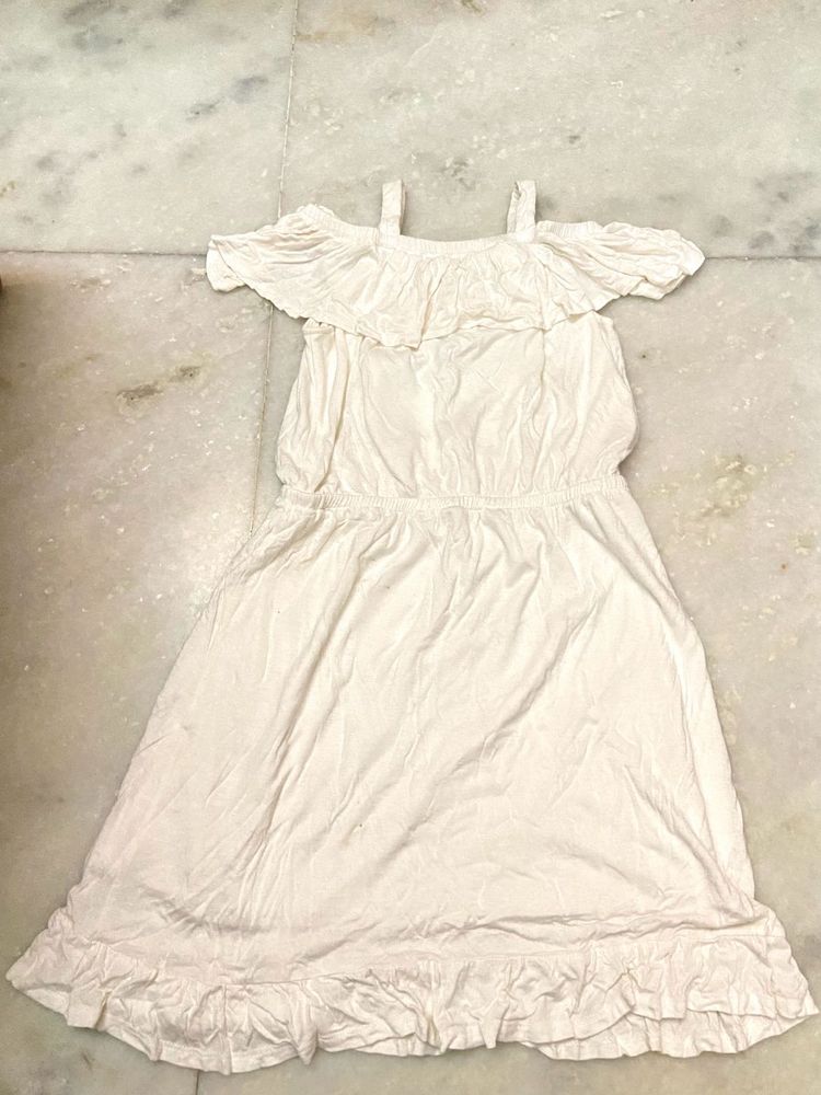 White off shoulder dress