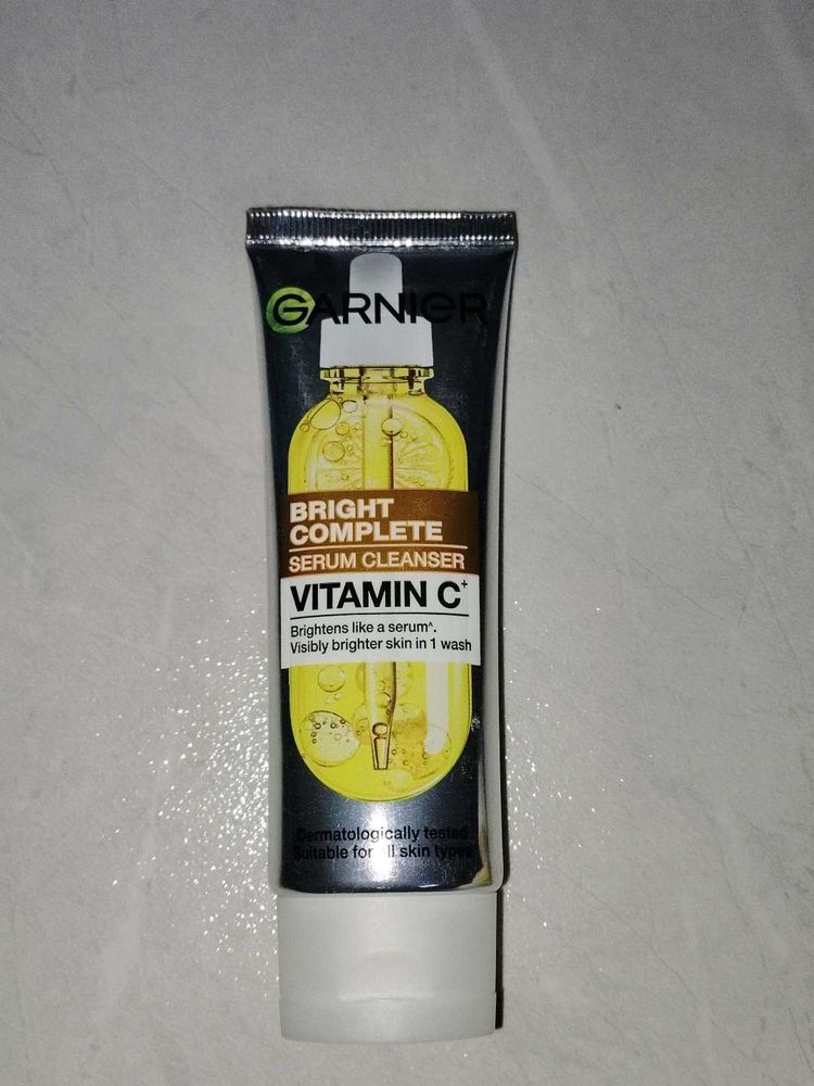 Garnier Vitamin C Serum Facewash