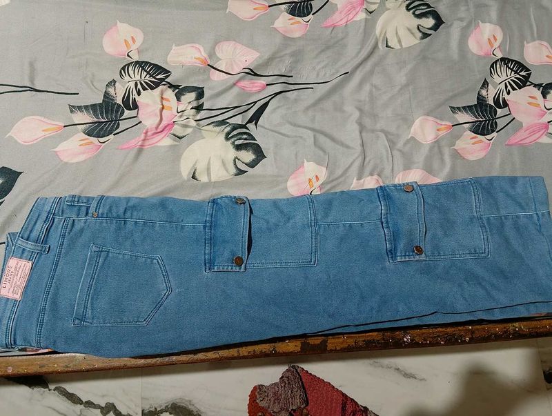 Light Wash Denim Jeans