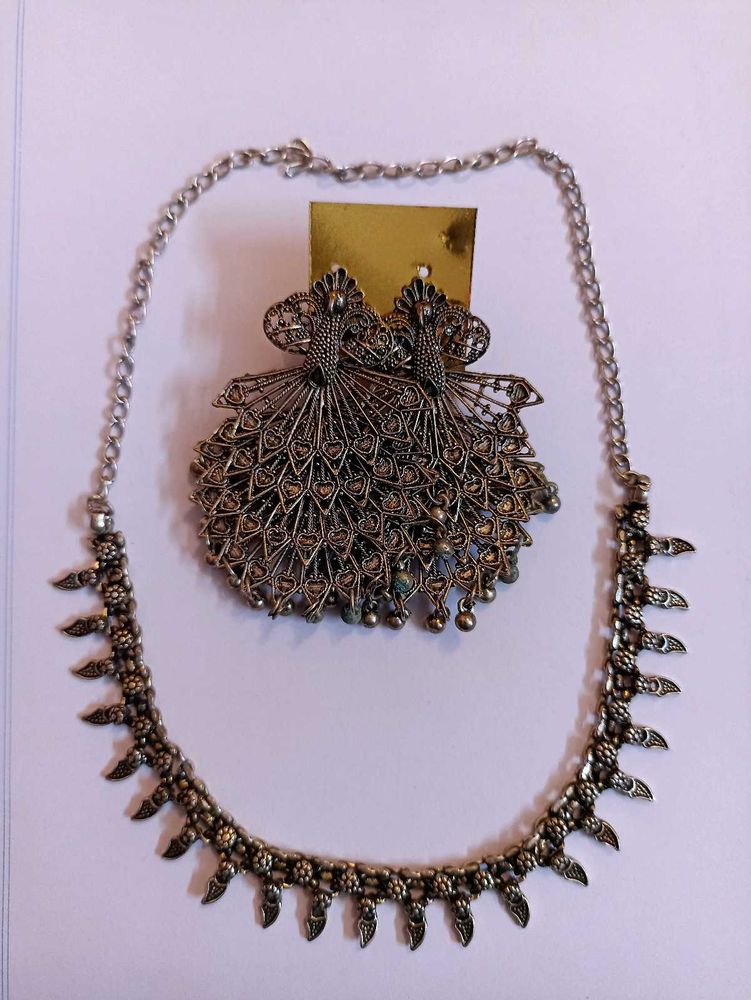 Necklace &amp; Earring Set