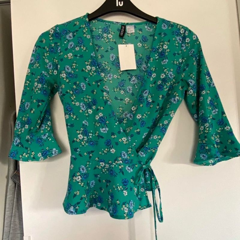 Green Wrap Up Shirt With Floral Patterns