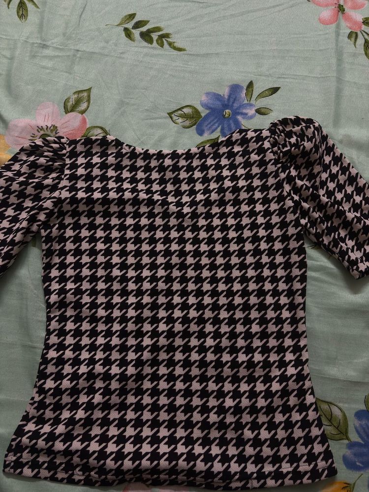 Houndstooth Print Top
