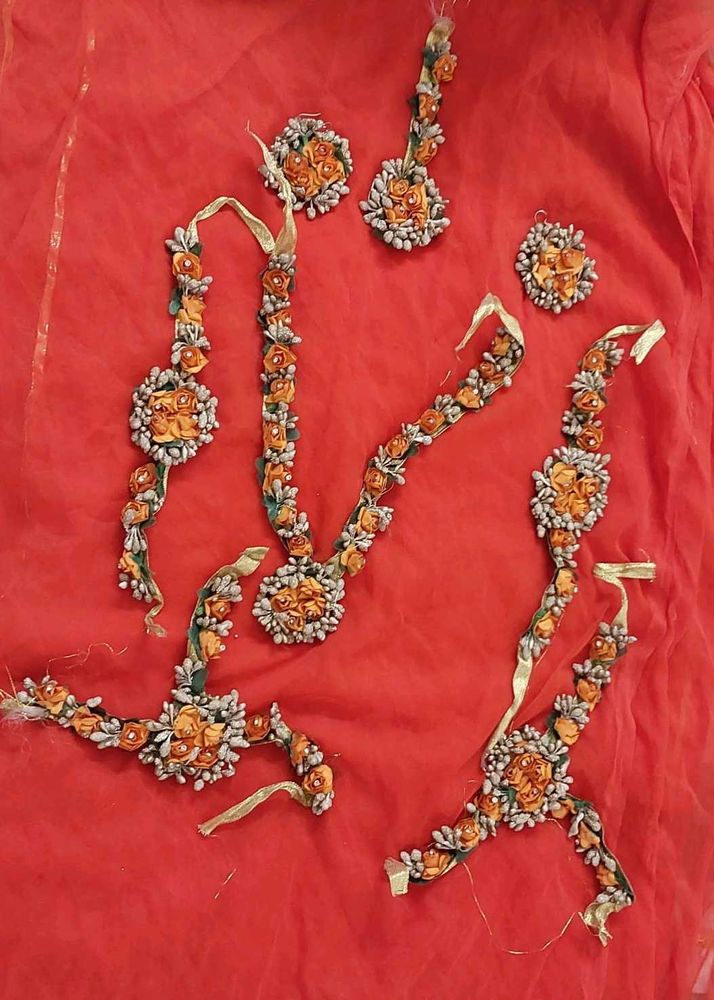 Floral Jewellery Set
