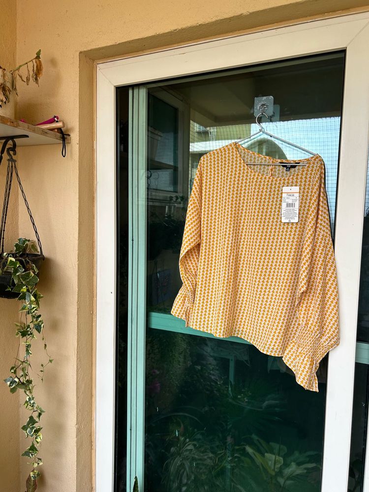 Beautiful Yellow Top With Tags