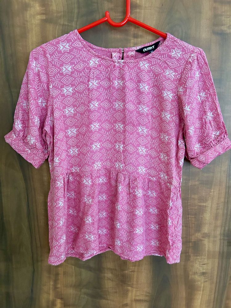 Causal Cute Top