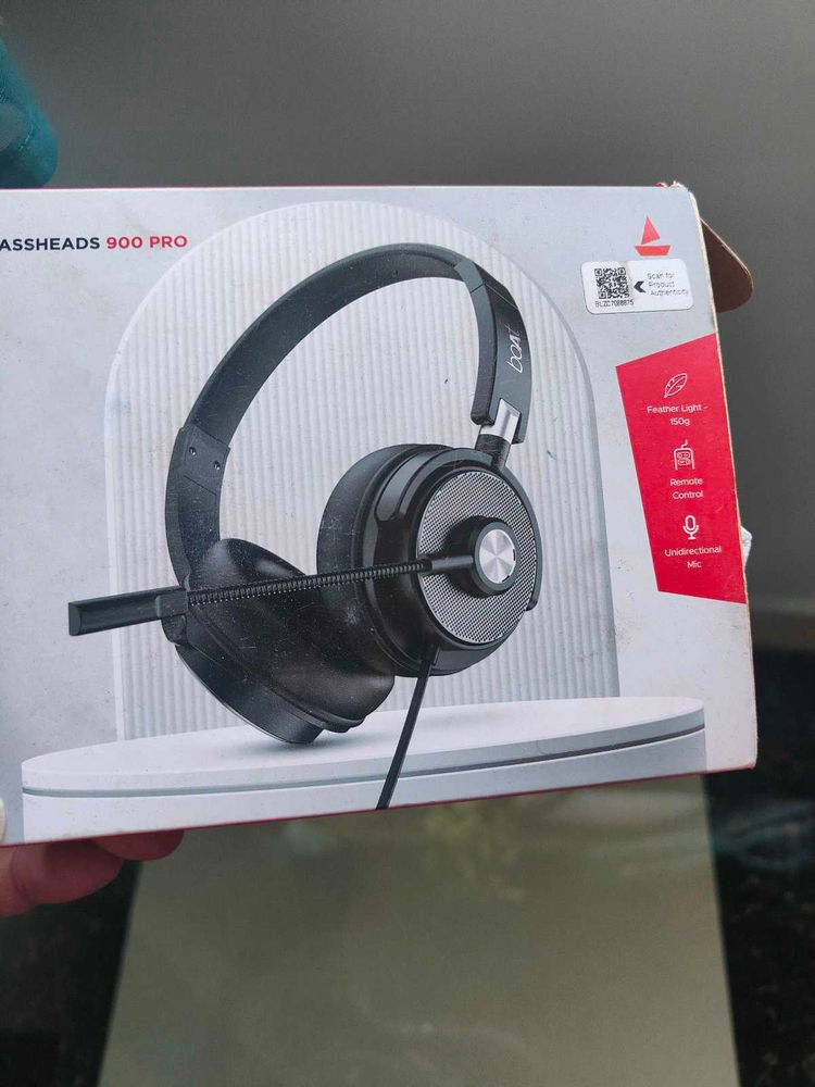 boAt Bassheads 900 Pro