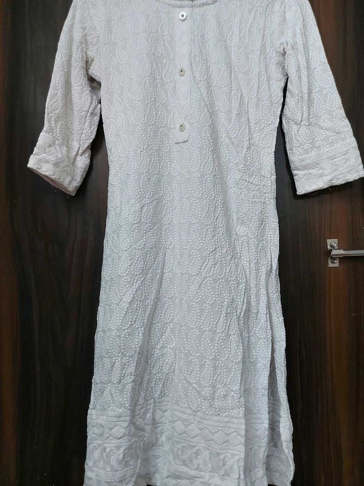 White Embroidered Kurta