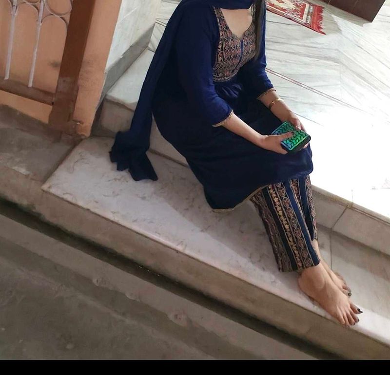 Elegant Navy Blue Kurta Set