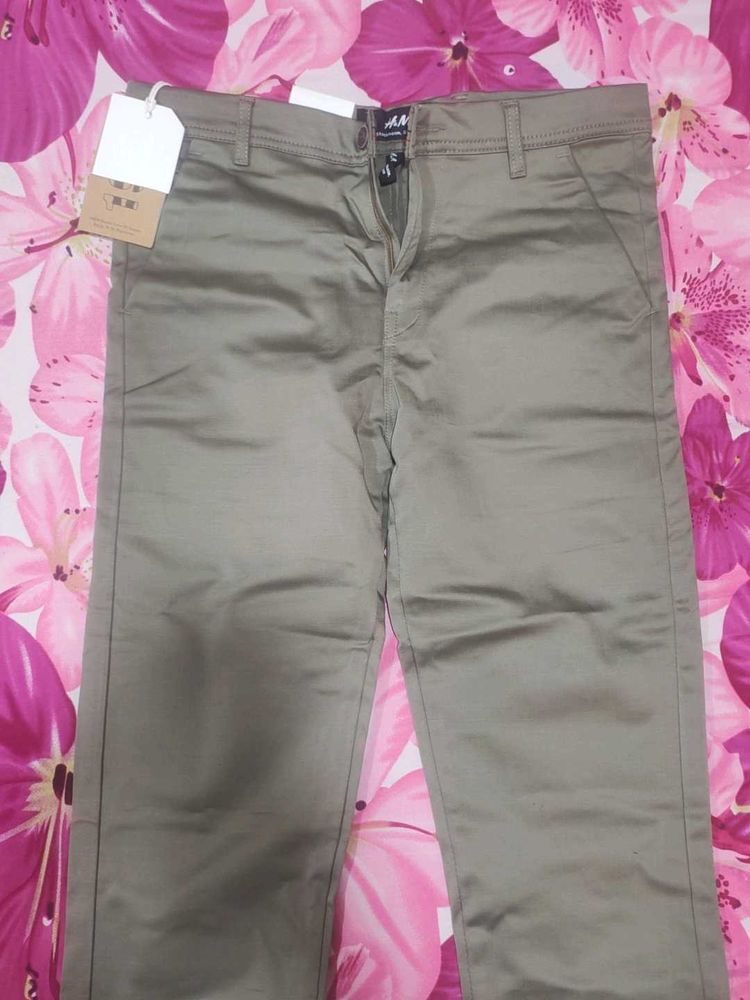 H&amp;M Olive Pant – Never Worn