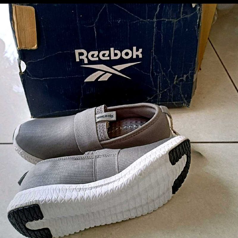 REEBOK WONDER SHOES