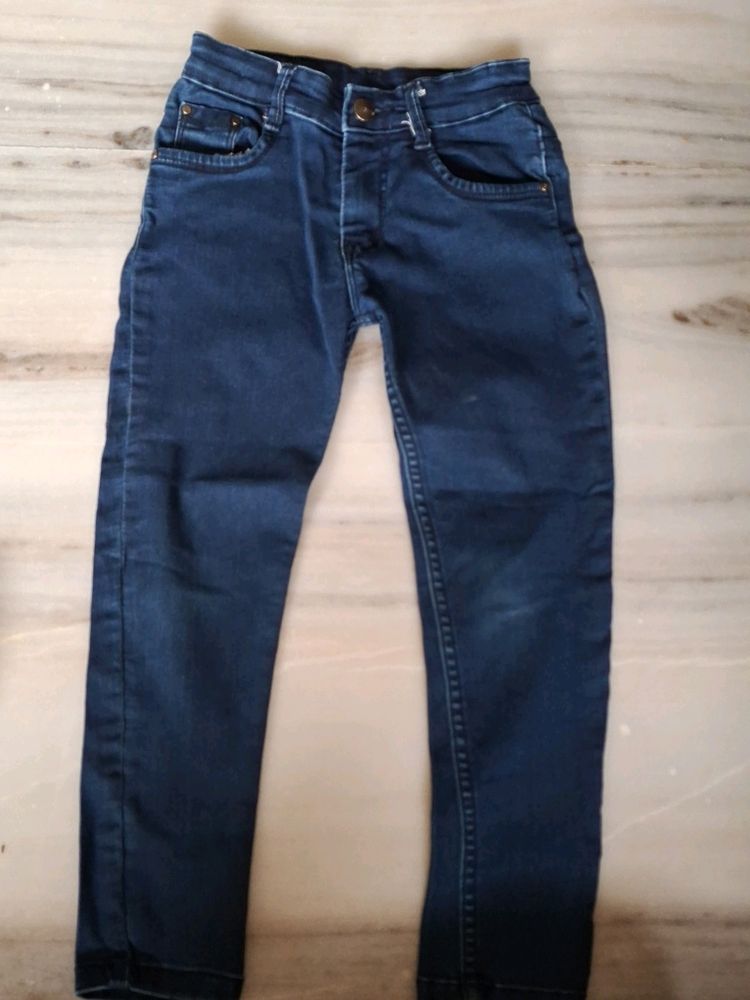 2 Jeans Dark Blue &amp; Light Blu