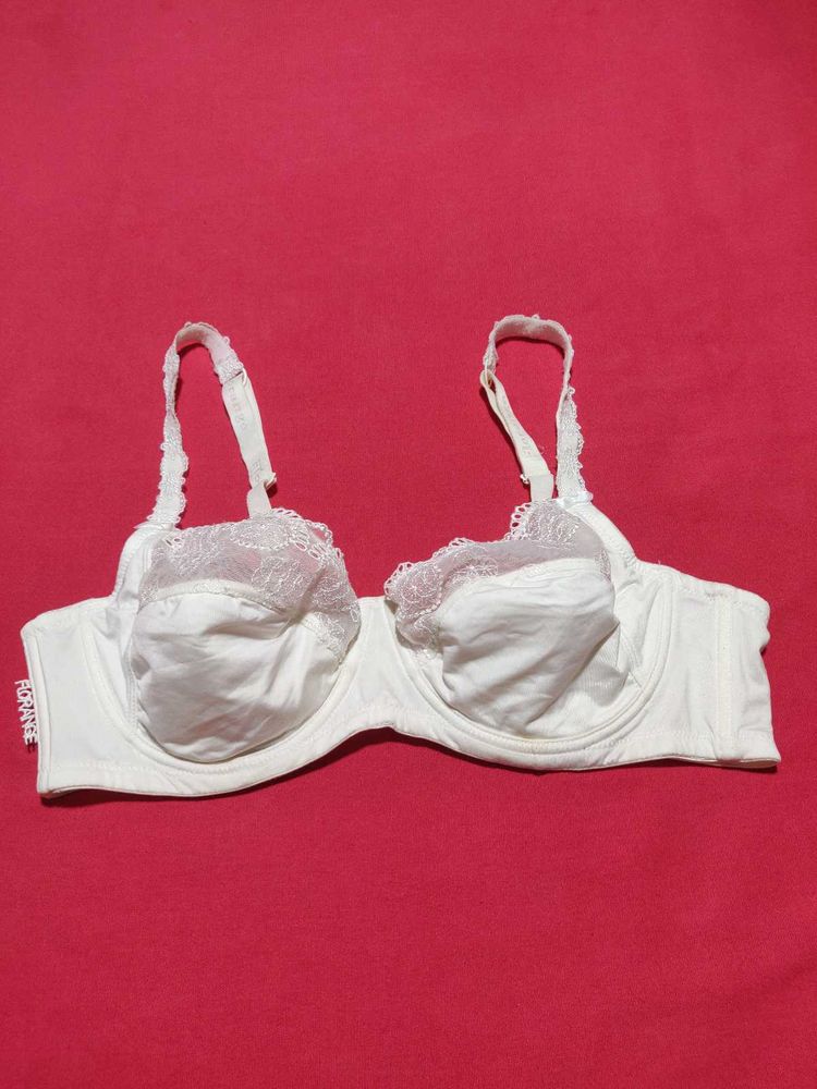 Woman Bra Size 40C