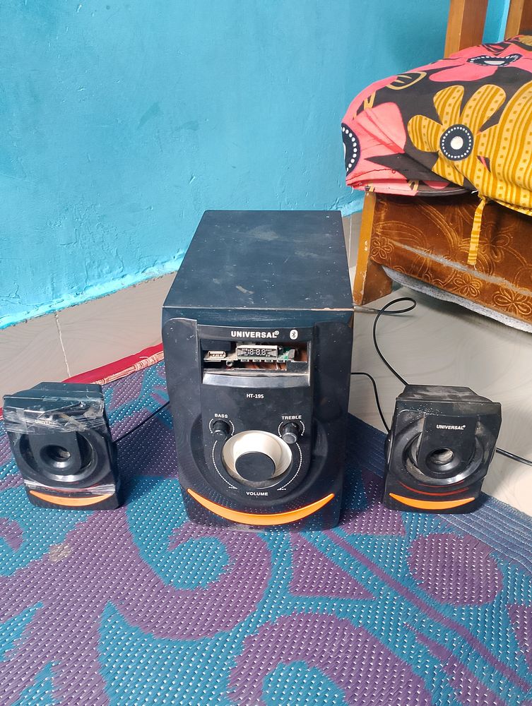 Universal 2.1 Home Theatre.