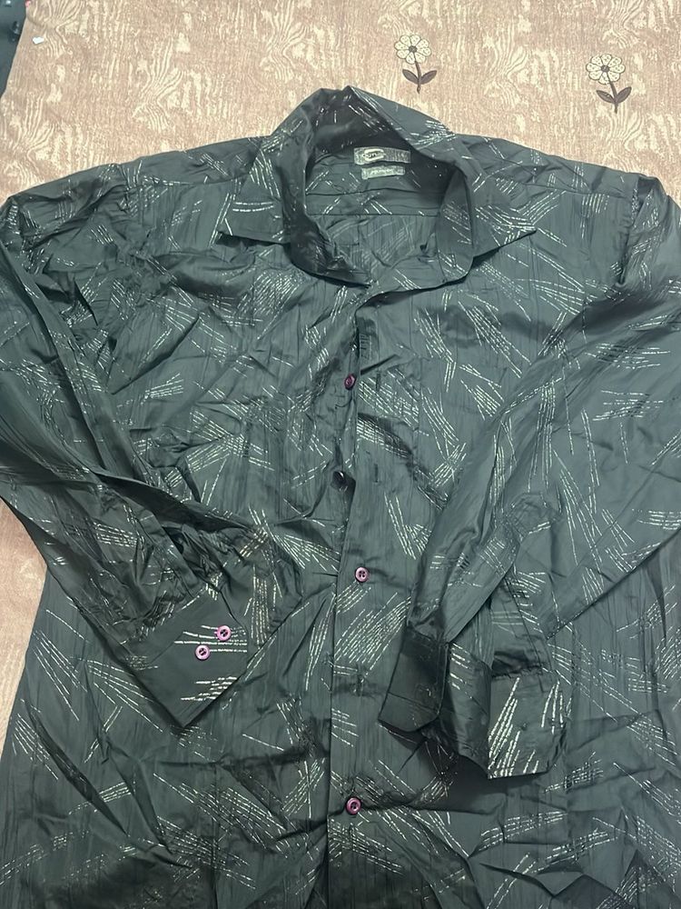 Patterned Black Shirt