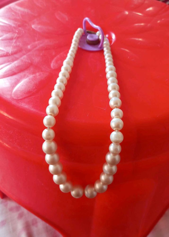 White Beautiful Pearl Necklace 😍