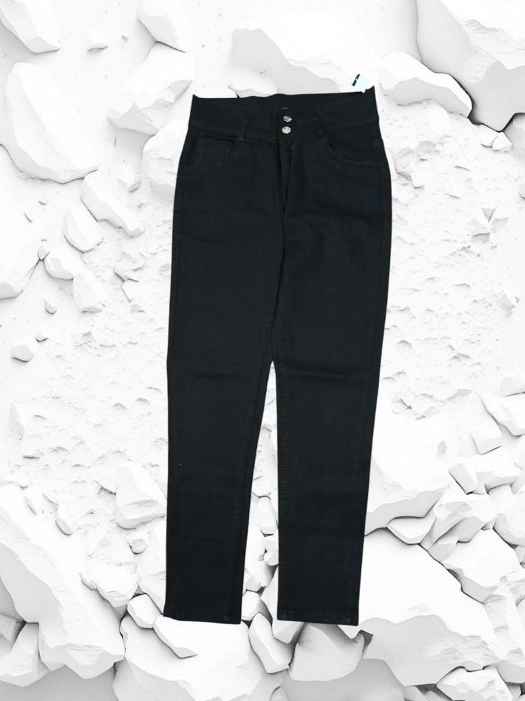 BC-47 Size 28 Slim Jeans