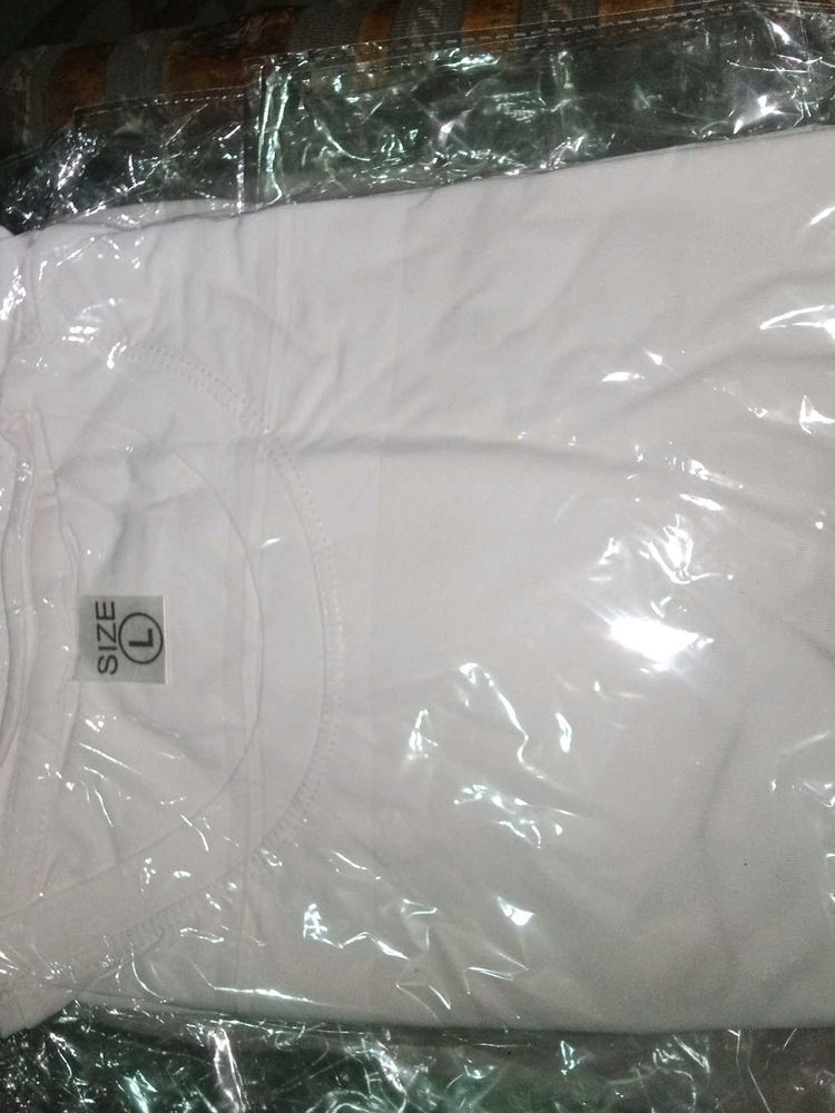 White T-Shirt - Size L