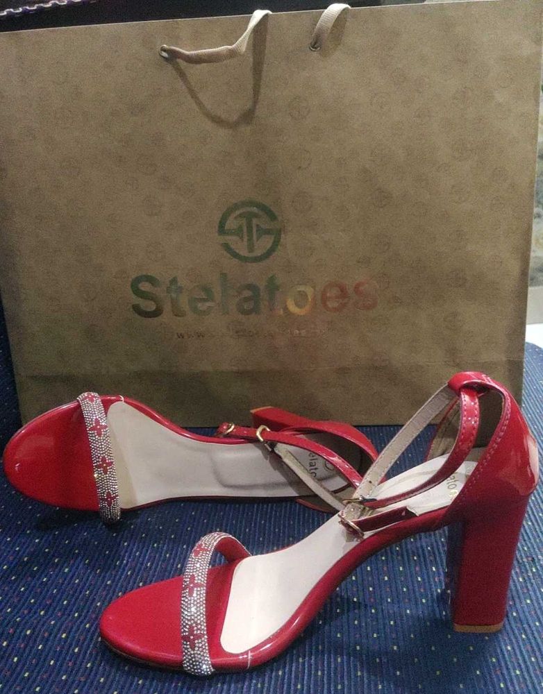 Red Heels 👠