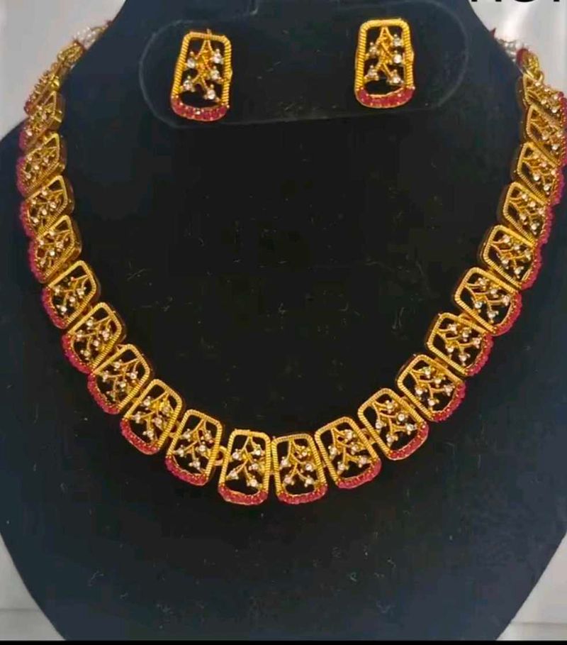 Elegant Necklace Set