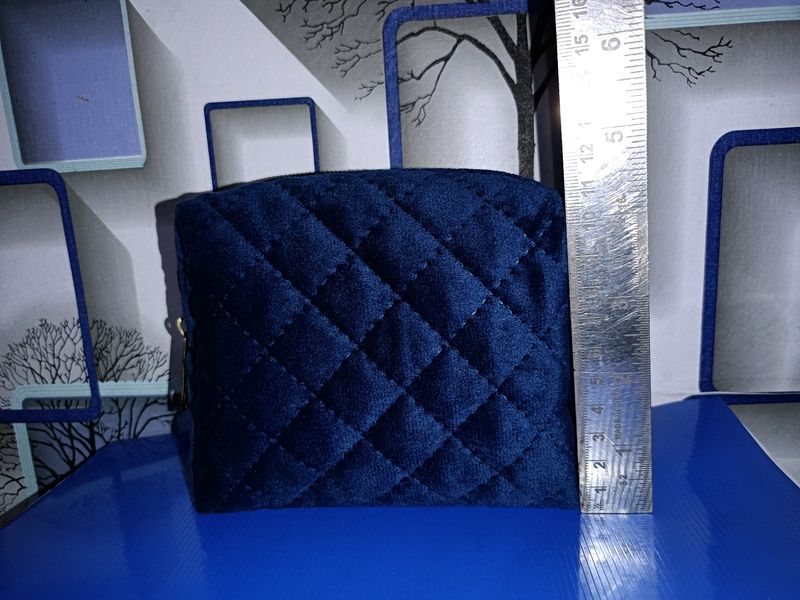 Smytten Makeup Pouch