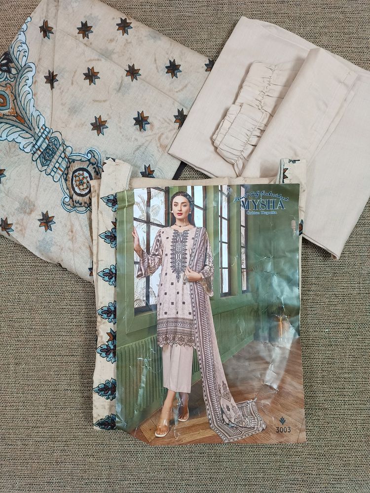 Pakistani 3 Piece Suit