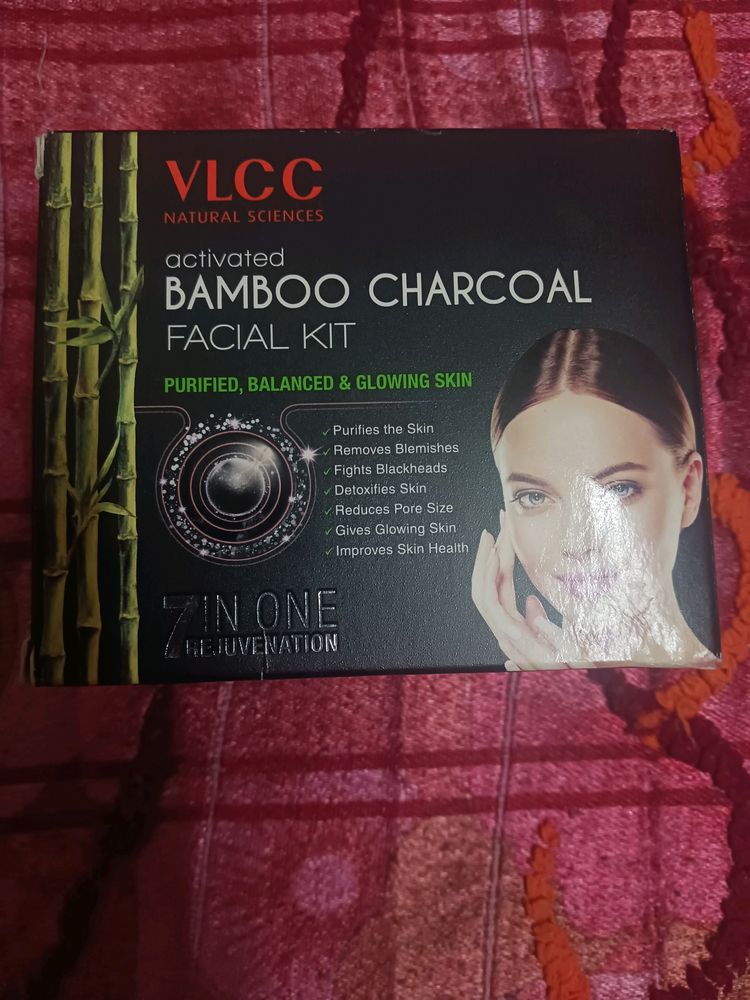 VLCC Natural Sciences Activated Bamboo Charcoal Facial Kit