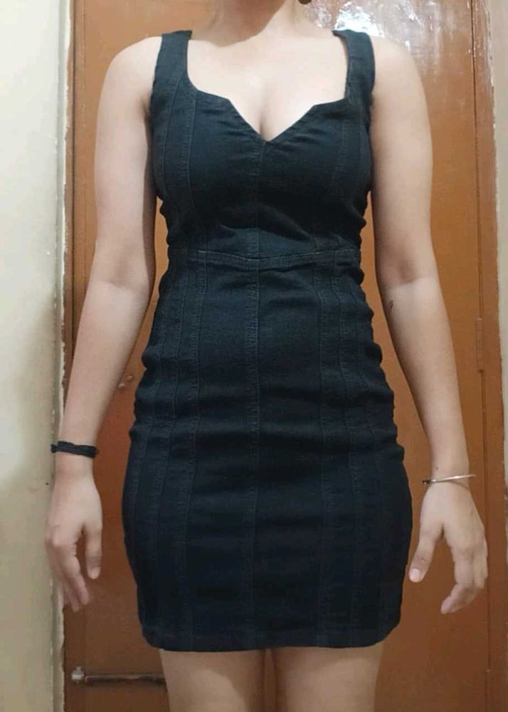 Classic Black Bodycon Dress