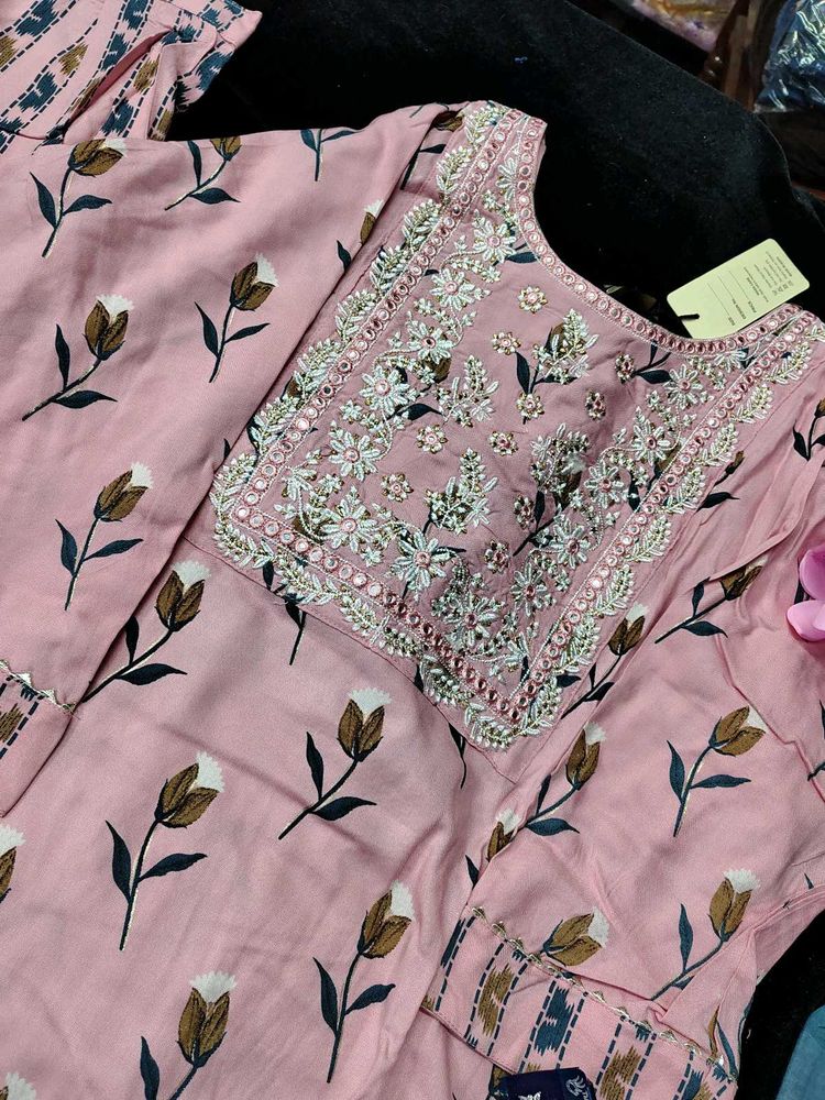 Elegant Pink Floral Kurta Set