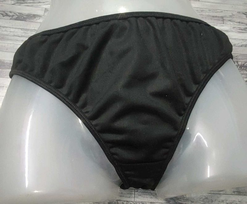 34 size black look 🧡