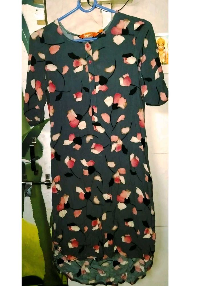Floral Embellished Grey Kurti