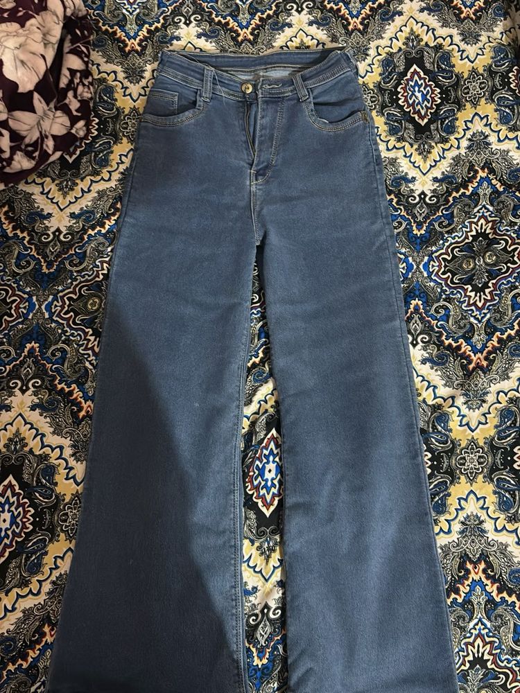 i have lots of jeans