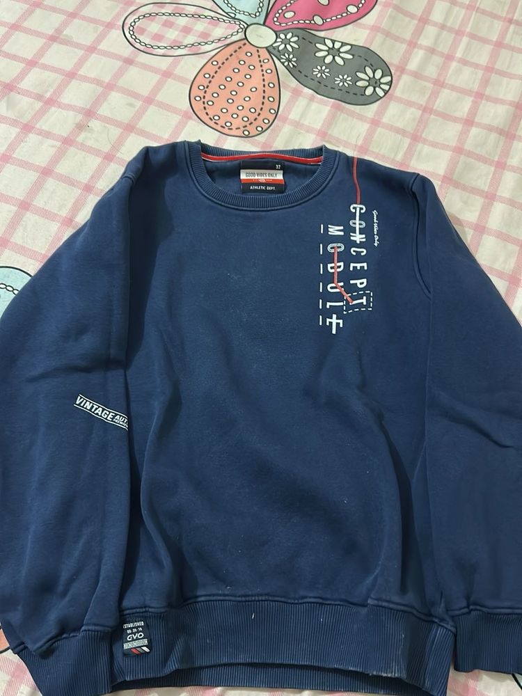 Blue Graphic Print Sweatshirt