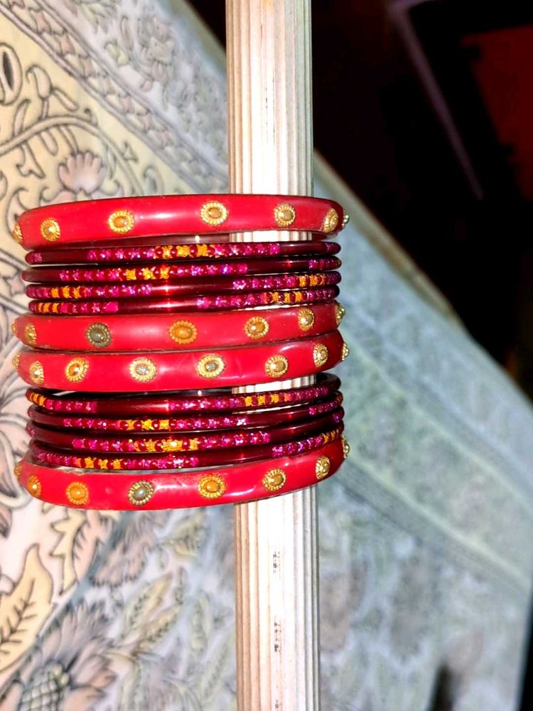 Red &amp; Gold Bangle Set