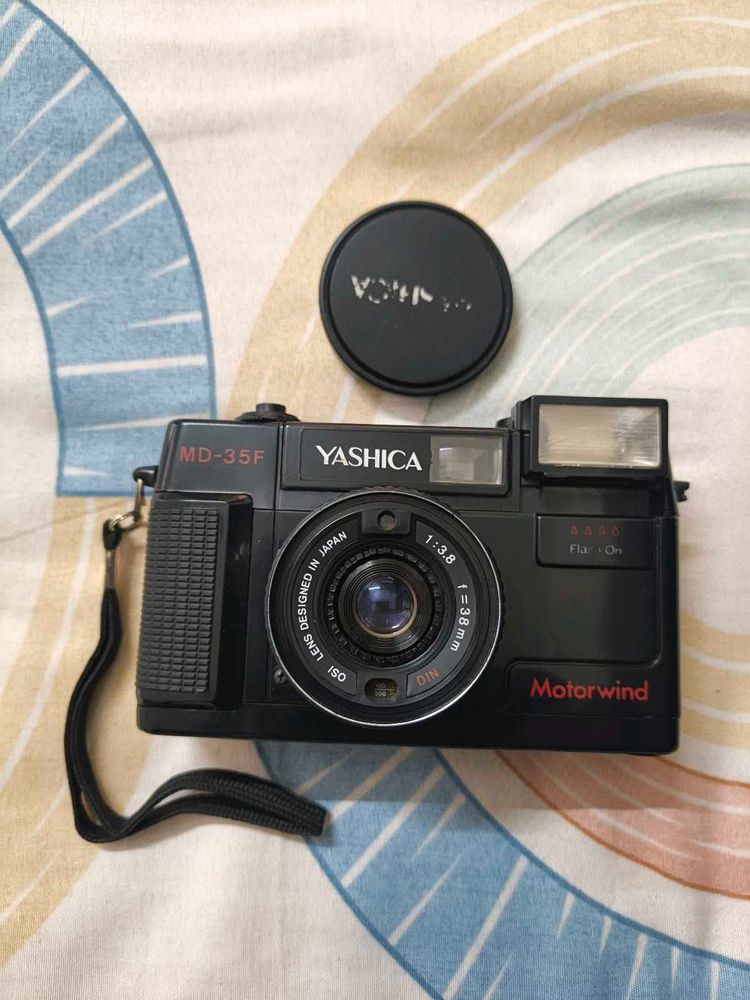 [Yashica MD-35F Motorwind Camera 📷]