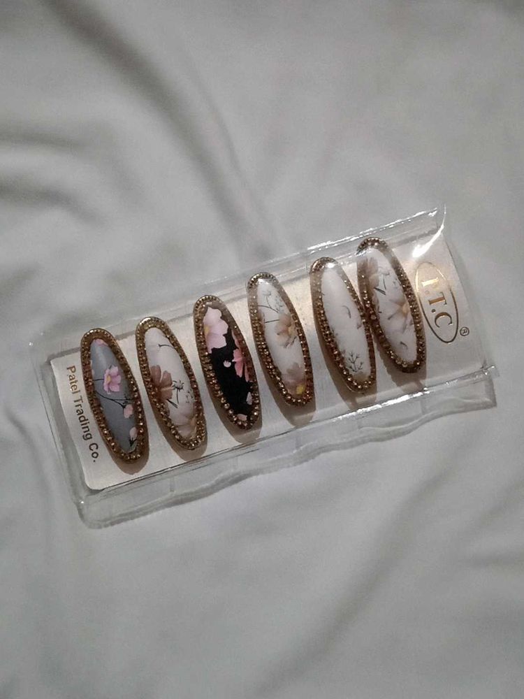 Floral saree pins- 6 Pack