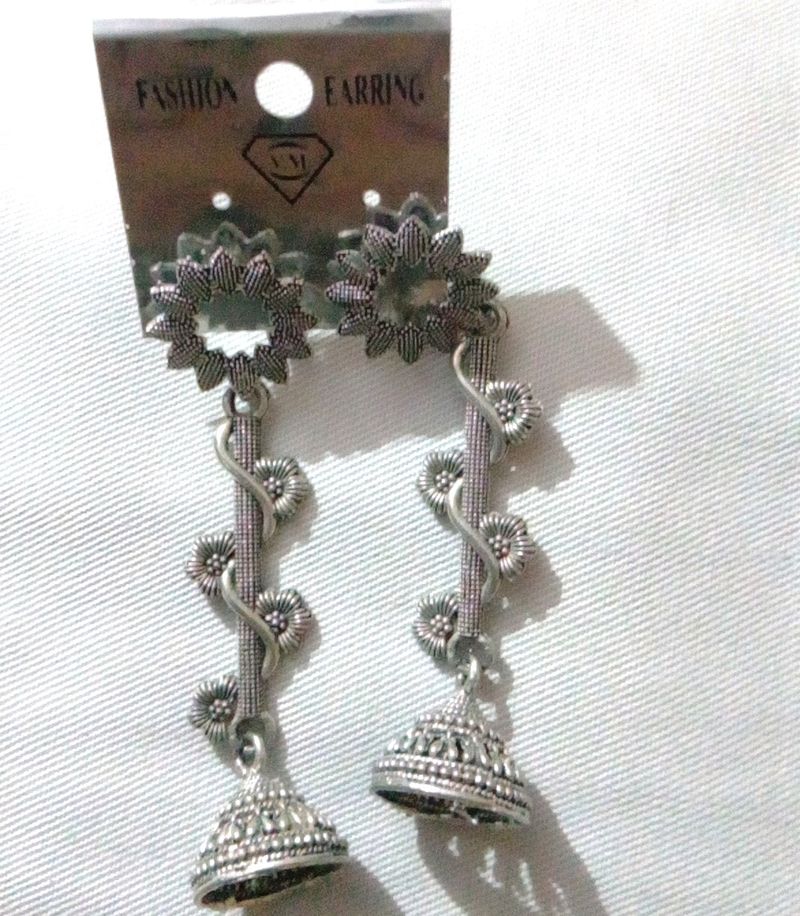 SILVER EARRINGS