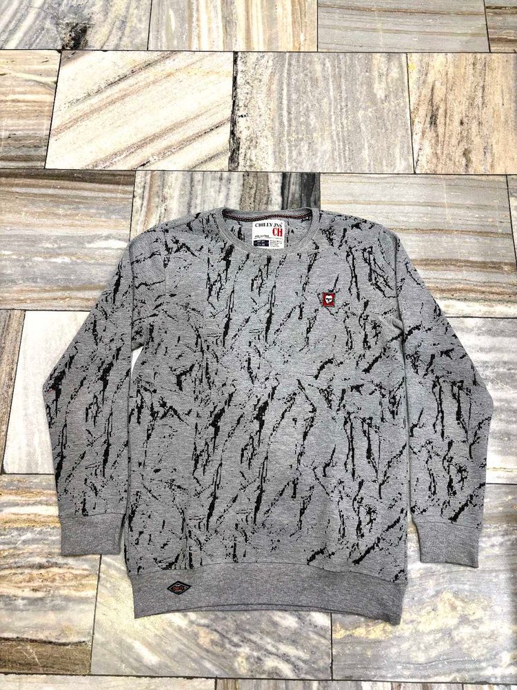 Stylish Grey Patterned Sweatshirt