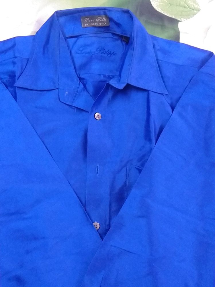 Louis Philippe Men&#39;s Silk Shirt In Elcetric Blue Colour. Mildly Stained