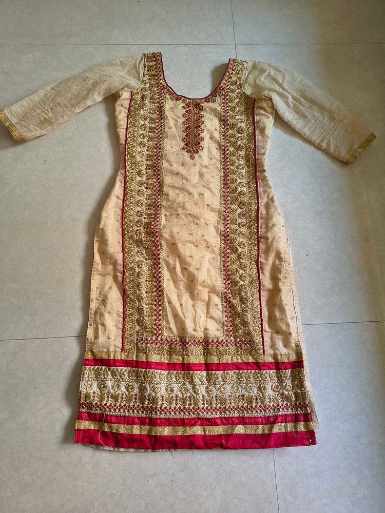 Elegant Embroidered Kurta