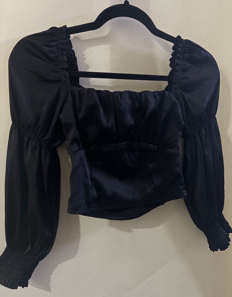 Black Puff Sleeve Crop Top