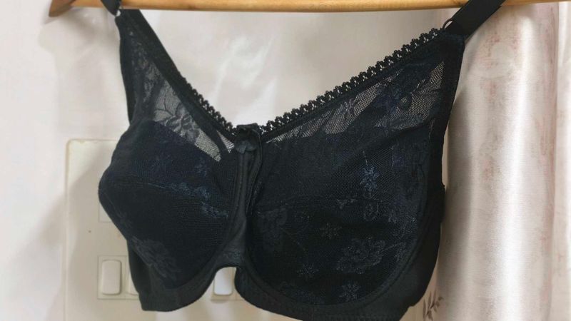 Elegant Black Lace Bra