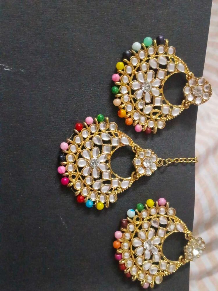 Elegant Kundan Tikka &amp; Earring Set