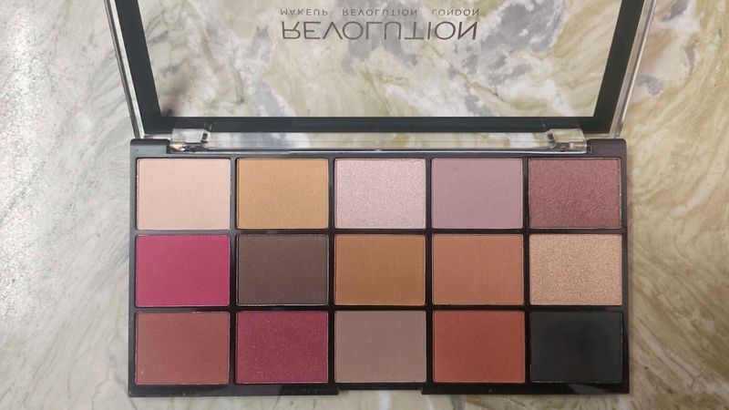 Makeup Revolution Reloaded Eyeshadow Palette