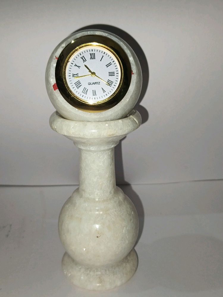Marbel Stand Clock
