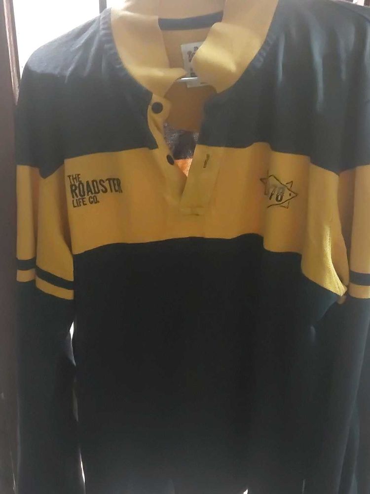Am Selling My Polo ROADSTAR FULL sleeve T Shirt