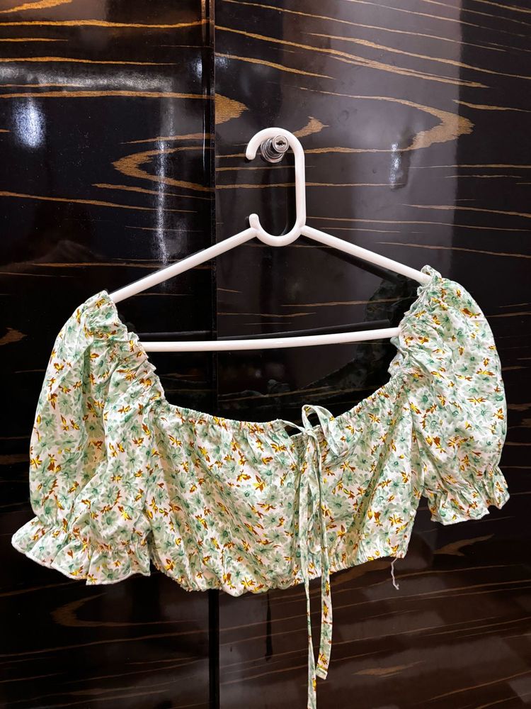 Floral Print Tie-Front Crop Top