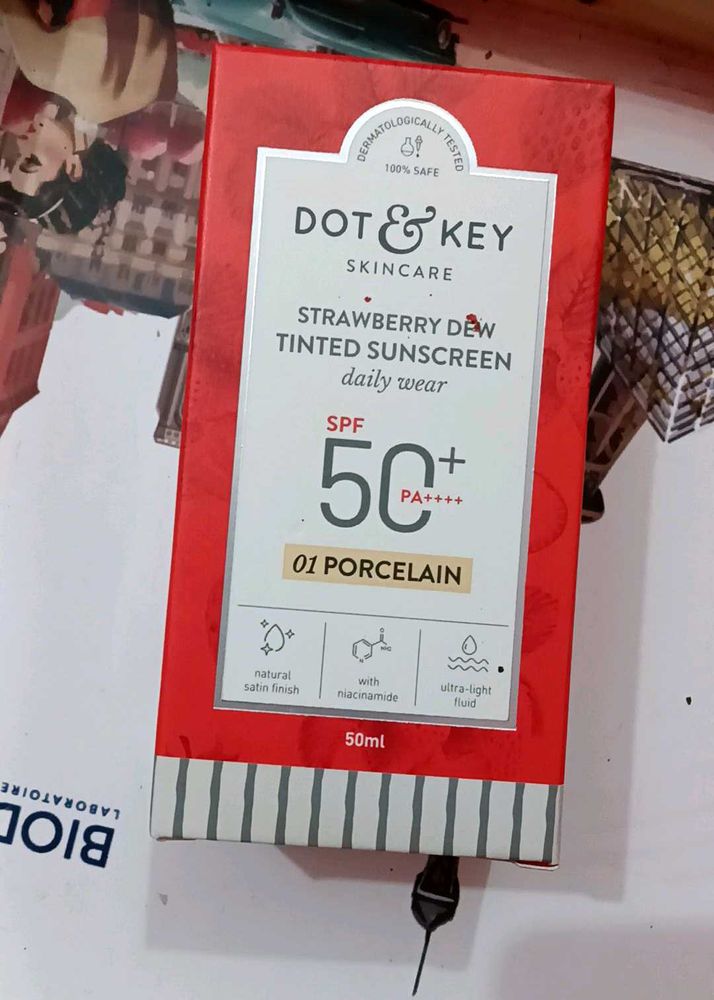 Dot and key strawberry dew tinted sunscreen