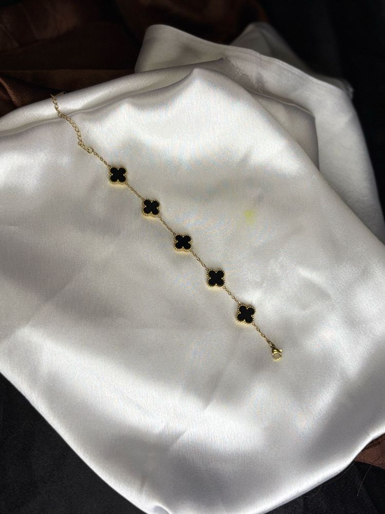 Clover Charm Bracelet